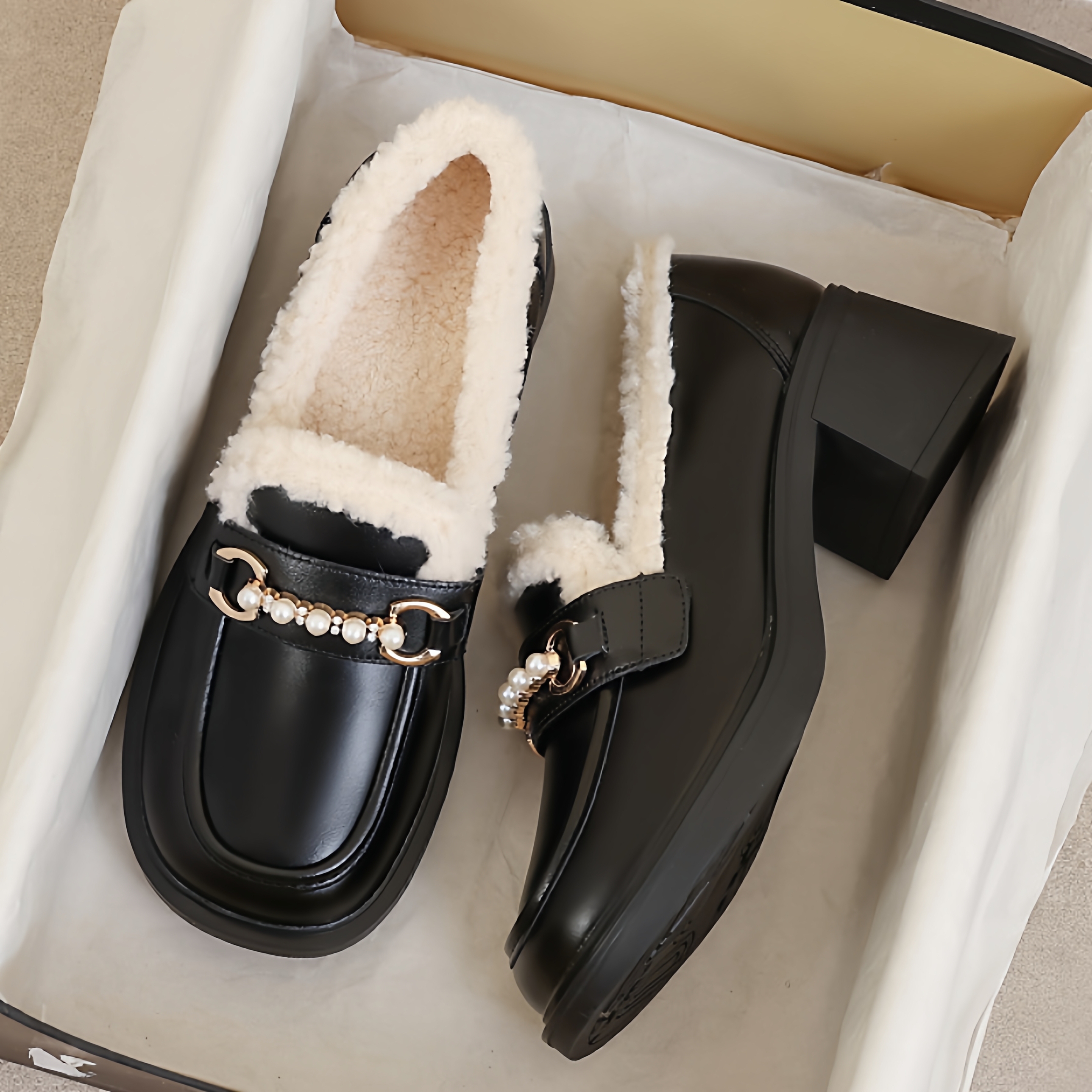 英伦毛毛鞋2025新款乐福鞋秋冬中粗跟加绒皮鞋时尚棉鞋保暖单鞋