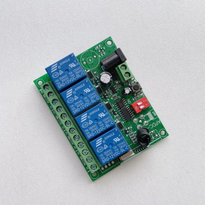直流DC12V24V4路无线摇控开关四路遥控灯具电机正反转接收控制器
