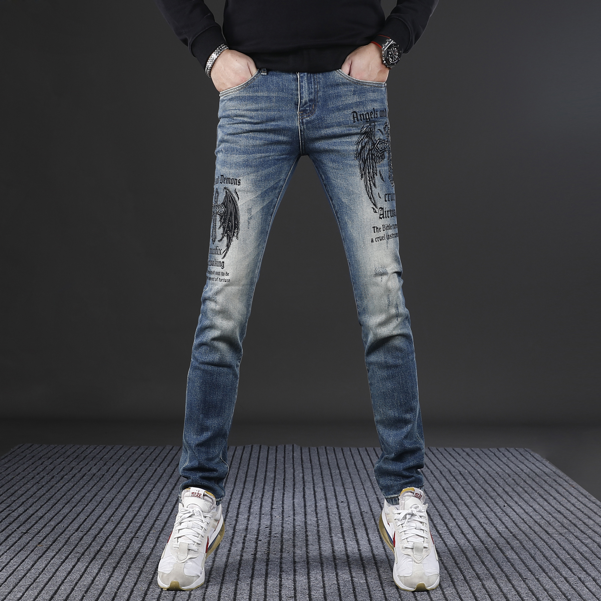 高端潮牌欧货牛仔裤男款修身小脚裤潮流个性弹力2025新款男士裤子