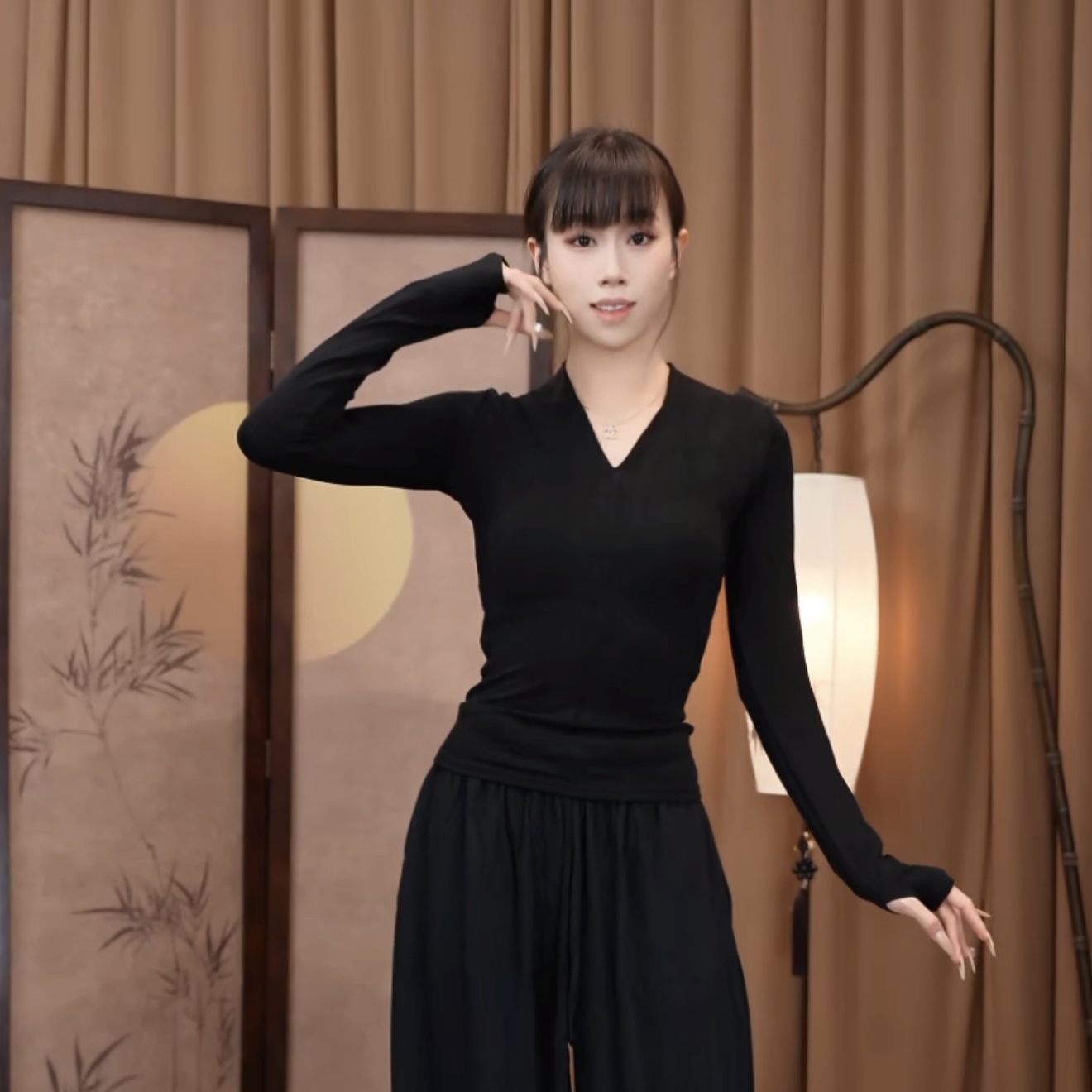 MuMu秋冬加厚套指舞蹈练功服上衣