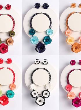 新款exaggeration atmosphere necklace 耳环组合 fashion person