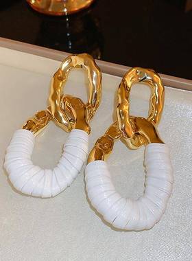 exaggeration 褶皱椭圆人造皮革缠绕银针耳环高级fashion 气质小