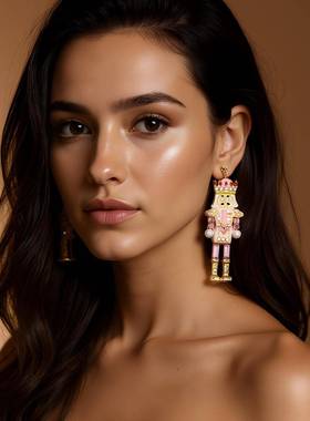 新款exaggeration alloy 款镶钻滴油胡桃夹子士兵creativity pers