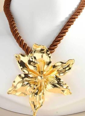 新款立体大flower exaggeration pendant necklace minimalist fa