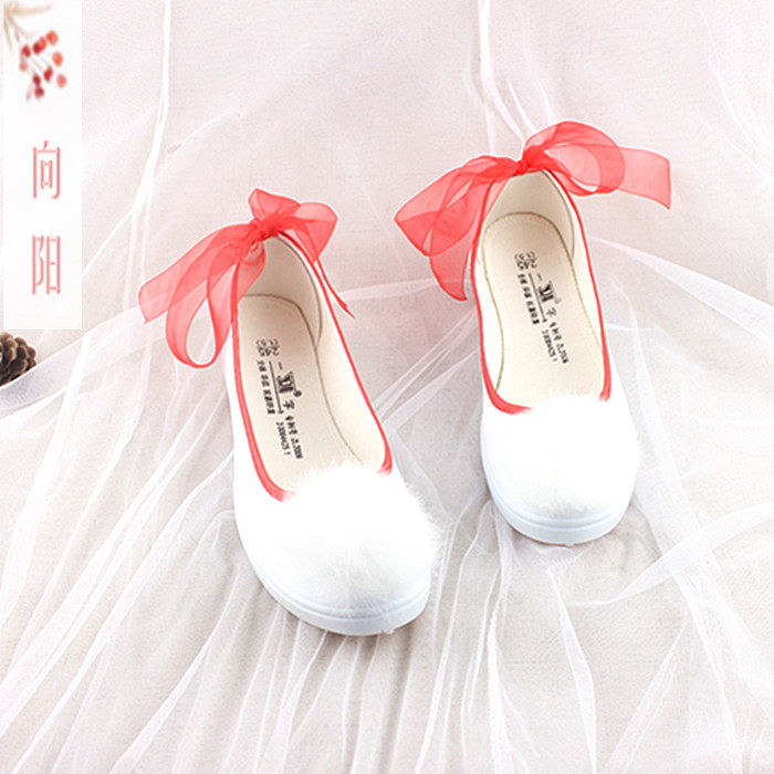 原创毛球蕾丝新款少女单鞋 百搭手绘古风舞鞋 搭配汉服布鞋淡雅鞋