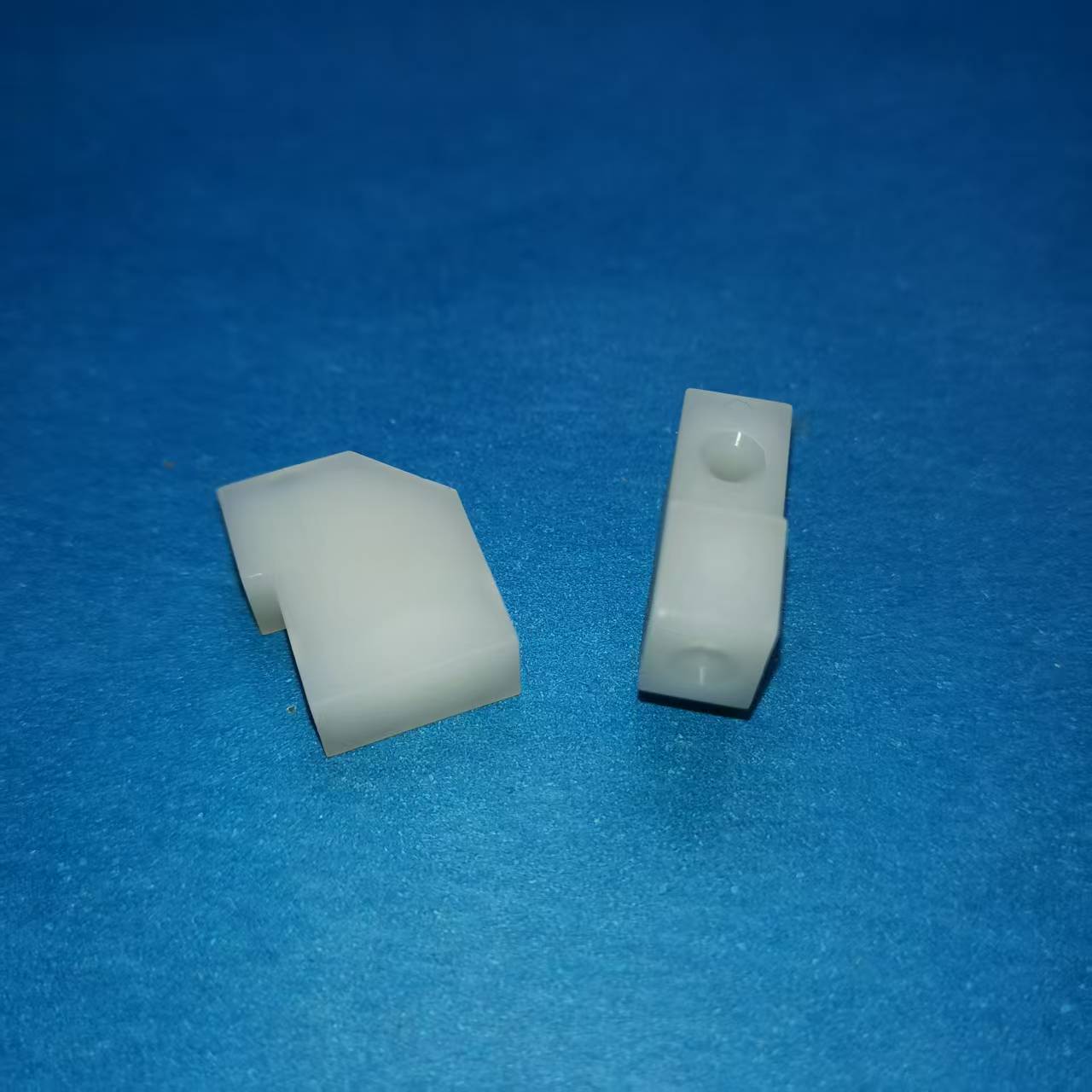 PCB电路板支架双螺孔尼龙本色