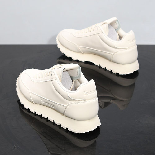 男鞋2025新款春夏透气潮牌运动休闲鞋情侣厚底真皮软底阿甘女潮鞋