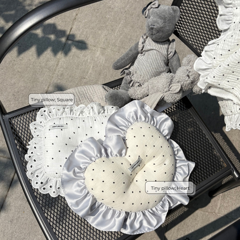 现货/燕子萌宠屋韩国代购cozyn宠物可爱花边波点爱心枕头方形枕头