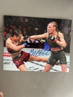 瓦伦媞娜舍甫琴科亲笔签名十寸大照片  ufc选手