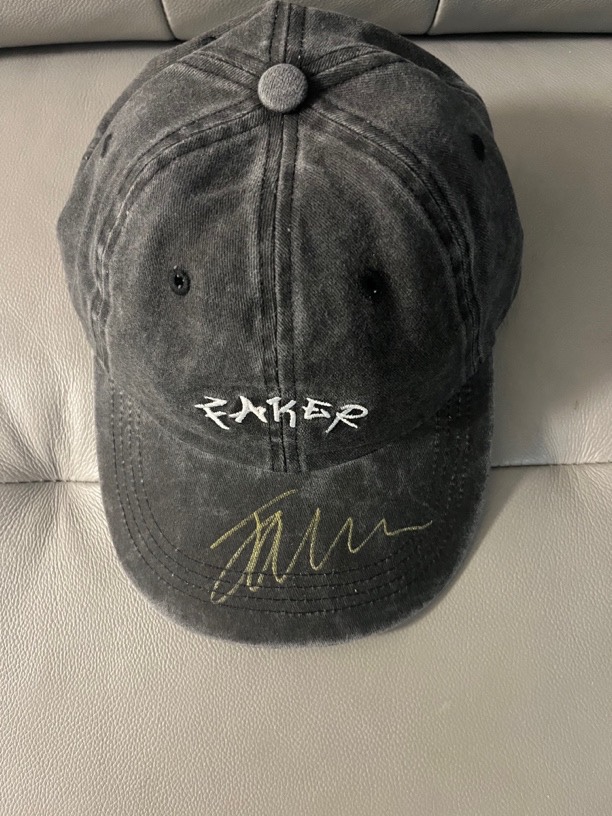 Faker亲笔签名官方帽子