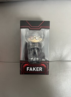Faker亲笔签名官方手办 英雄联盟选手