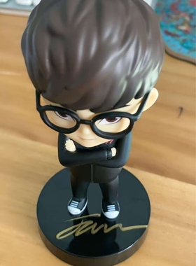 Faker亲笔签名手办  skt1