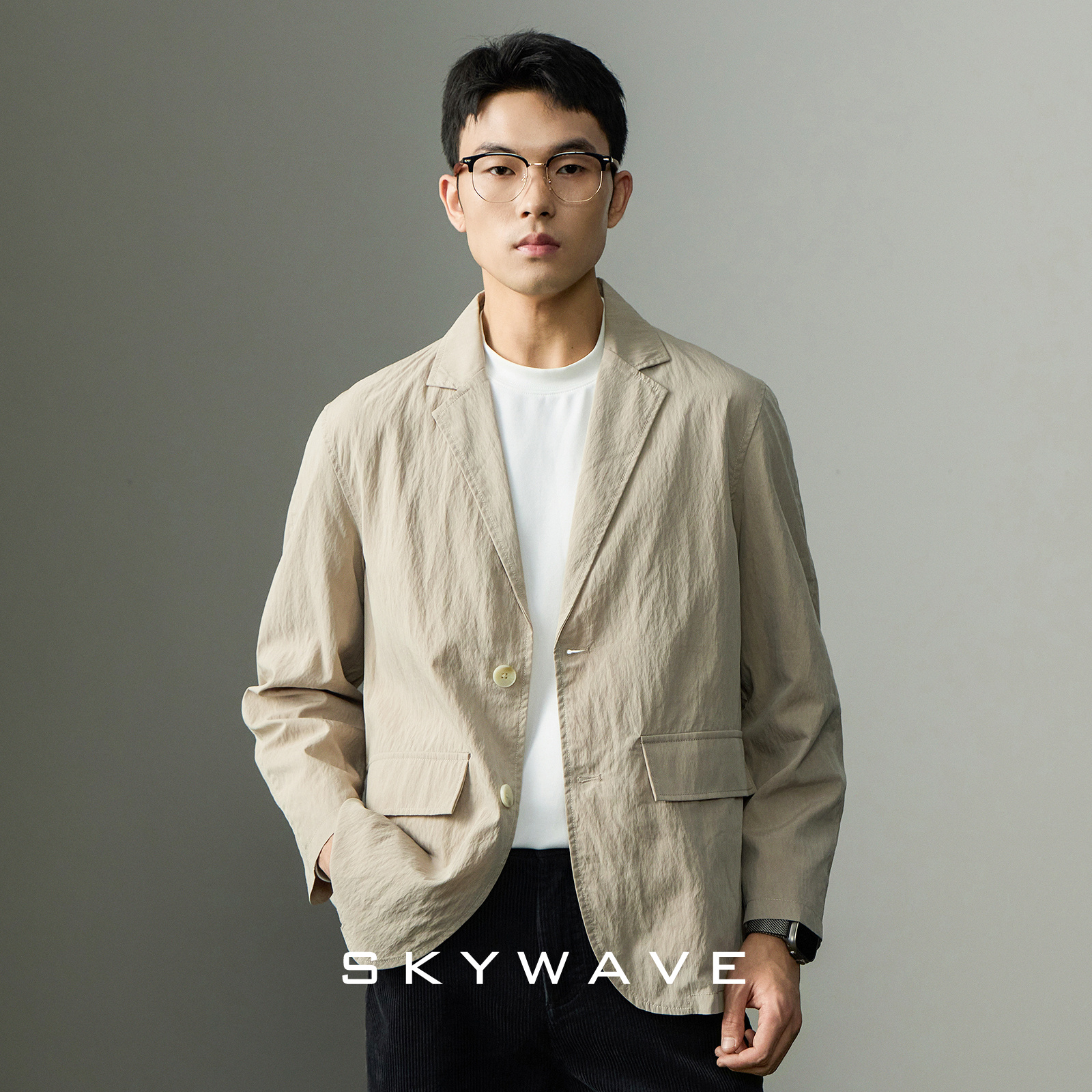 2025新款后幅开叉抗皱宽松外套