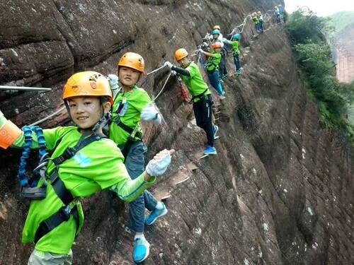 云南丽江长江第一弯老君山飞拉达登山攀登培训
