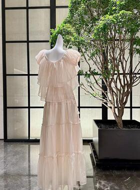 2026年夏季新款蛋糕裙荷叶边吊带上衣半身裙女设计时尚套装长裙