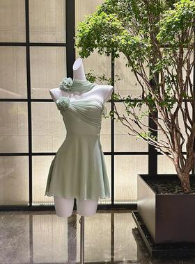 2026年夏季新款法式优雅无袖连衣裙女修身薄荷绿少女感裙子