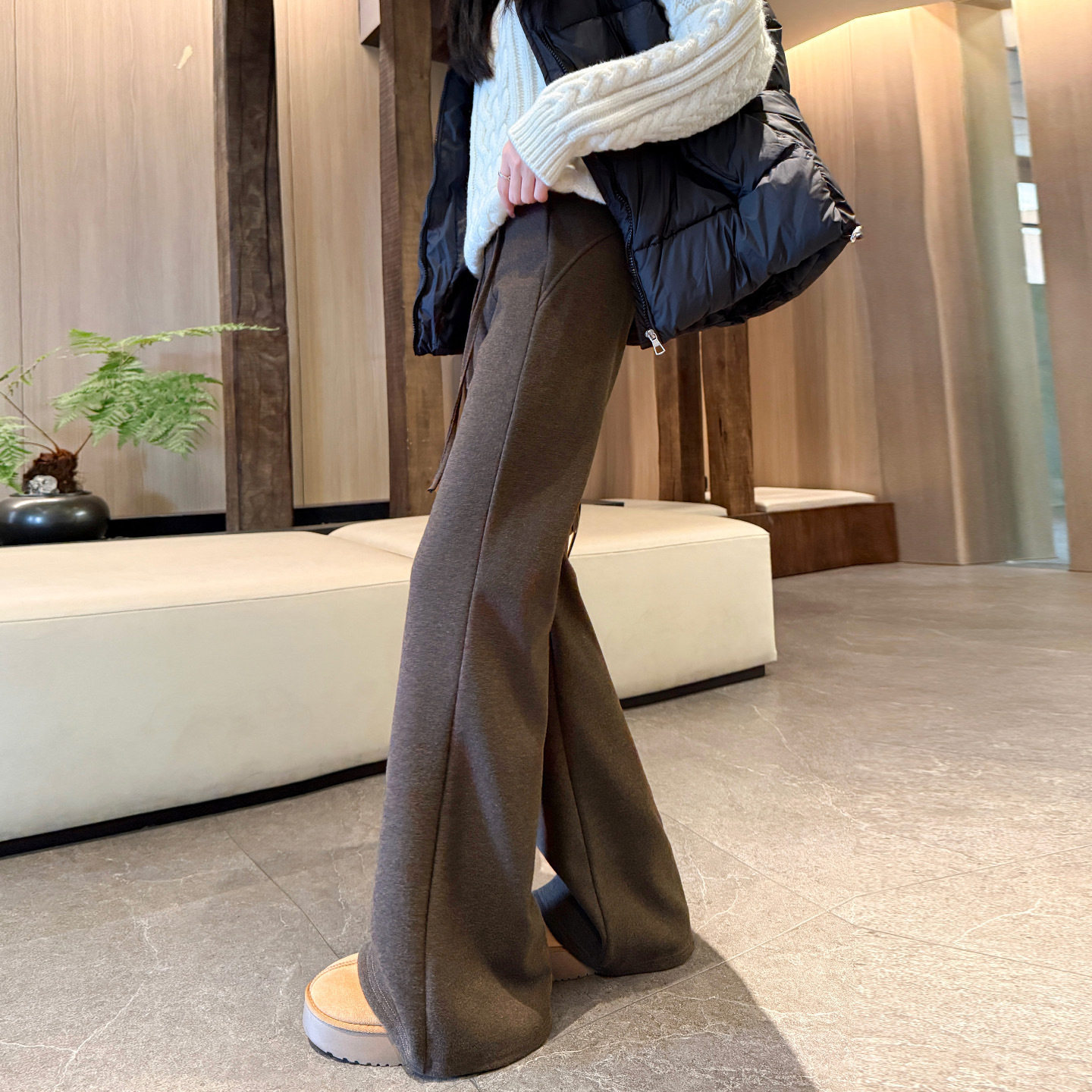 小个子免改裤长咖色微喇糯米裤女2025新款秋冬加绒垂感休闲小个子,女装/女士精品,休闲裤,淘宝优惠券,粉丝福利购,淘宝优惠卷