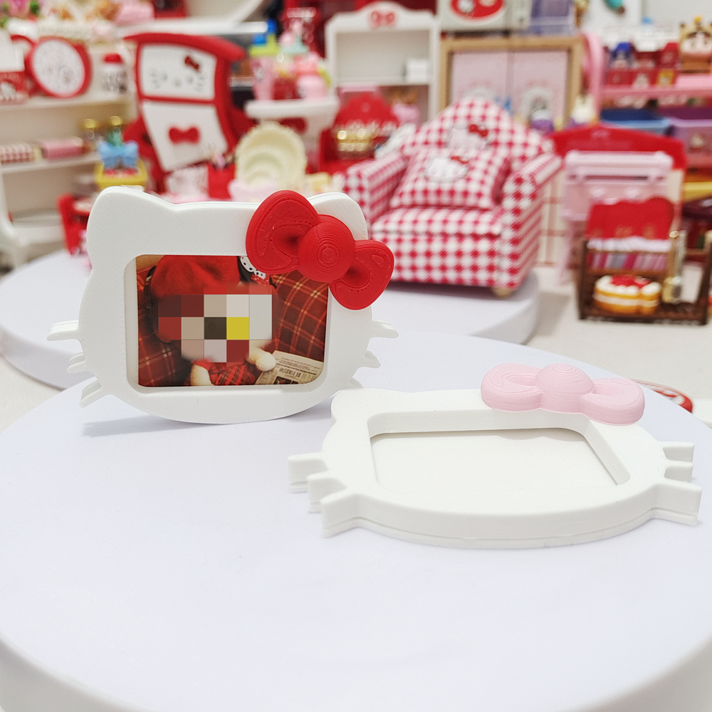 3D打印模型KT猫相框桌面展示微缩场景布置过家家仿真玩具娃娃屋