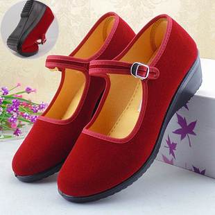 方口一代女单鞋 新款 酒红色妈妈舞蹈鞋 坡跟聚氨酯软底鞋 老北京布鞋