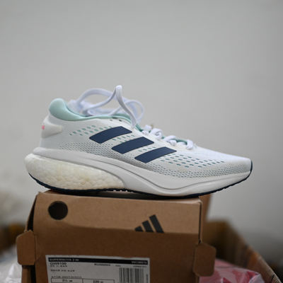 阿迪达斯女子Supernova2跑鞋