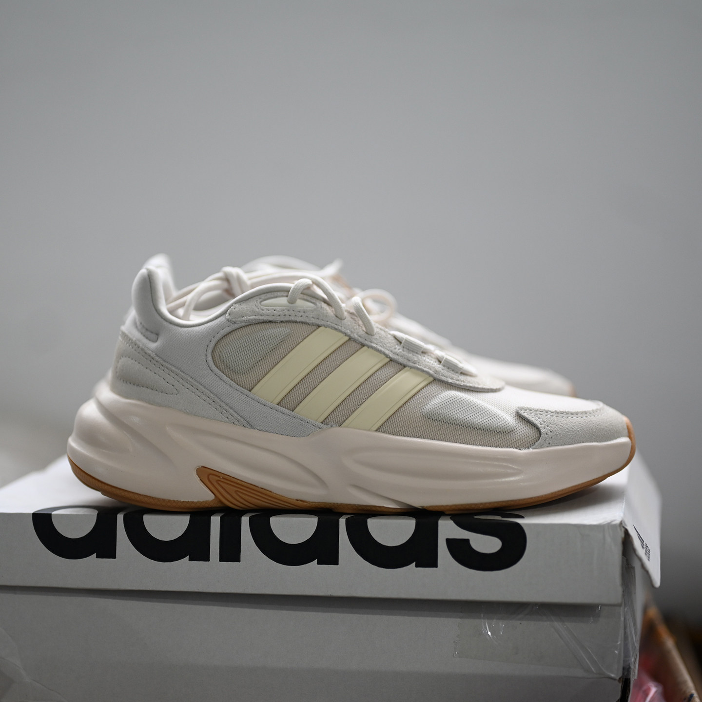 Adidas/阿迪达斯正品三叶草OZELLE新款男女同款复古跑步鞋 GX6762