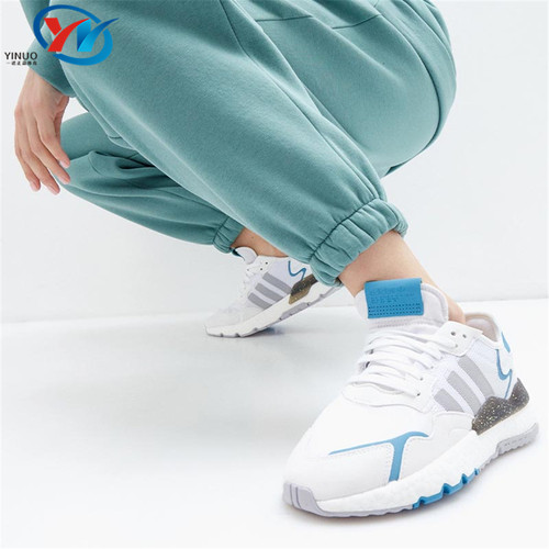 Adidas/阿迪达斯女子运动跑步鞋