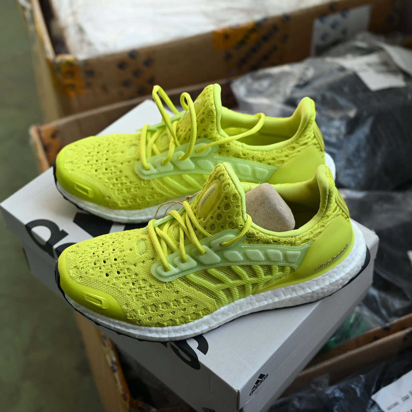 Adidas/阿迪达斯 Ultraboost 男女减震轻便透气运动跑步鞋 ID0214