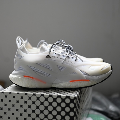 阿迪达斯SmcSolarglide跑步鞋