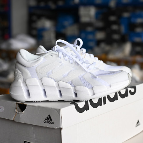 阿迪达斯男女清风透气运动跑步鞋