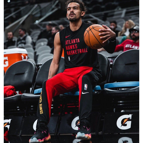 阿迪达斯TraeYoung3篮球鞋