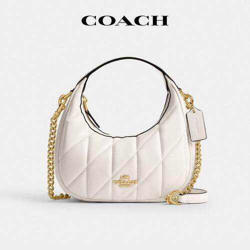 COACH/蔻驰Carmen菱格绗缝新月包