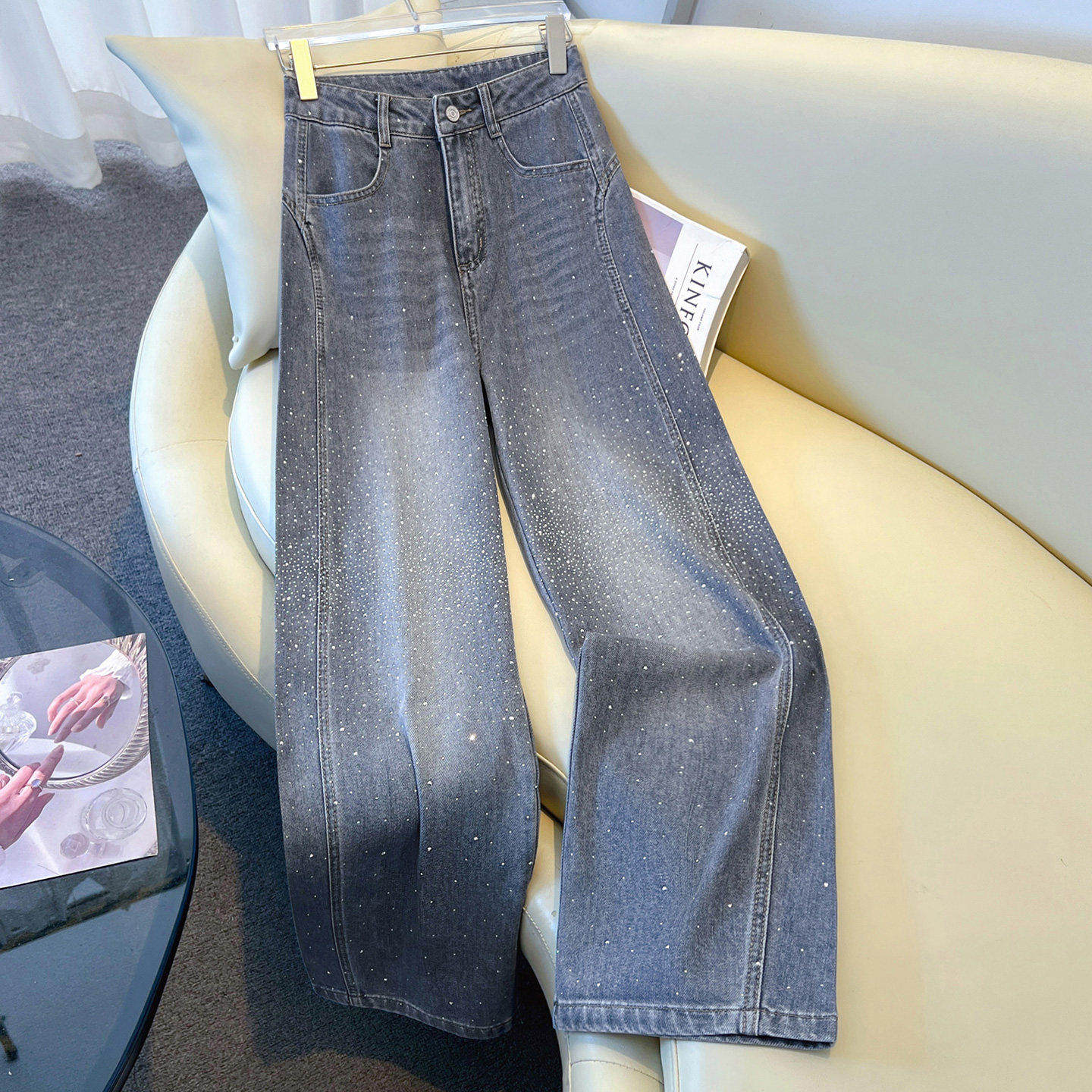 拉夏贝尔浅灰色烫钻直筒牛仔裤女2026春新款时尚爆闪阔腿弯刀裤子,女装/女士精品,牛仔裤,淘宝优惠券,粉丝福利购,淘宝优惠卷
