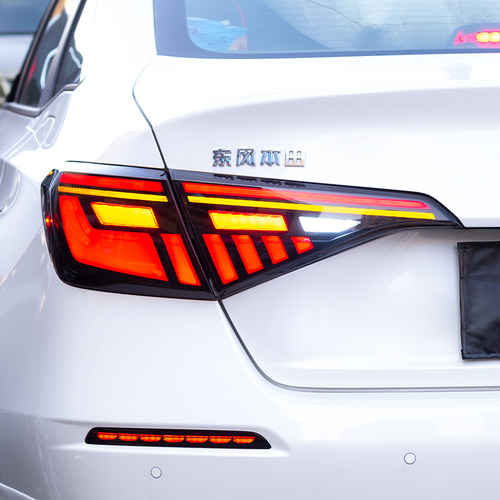 十一代思域改装LED流光尾灯总成