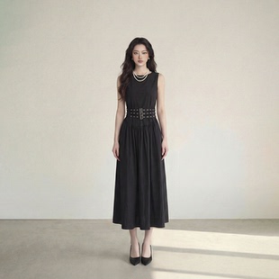 连衣裙女收腰A字中长款 黑色时尚 高级感背心长裙子 无袖 艾格正品