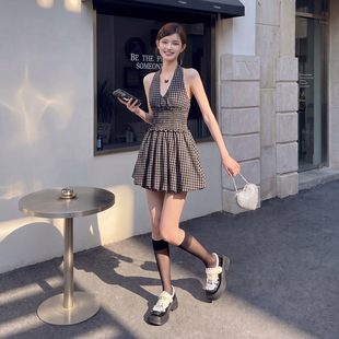 艾格时尚性感露肩黑色格子A字裙挂脖收腰显瘦短款连衣裙女蓬蓬裙