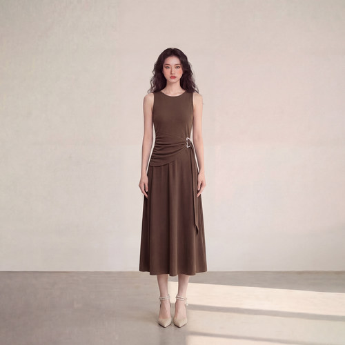 艾格法式无袖咖色气质复古背心连衣裙收腰A字中长款高级感显瘦