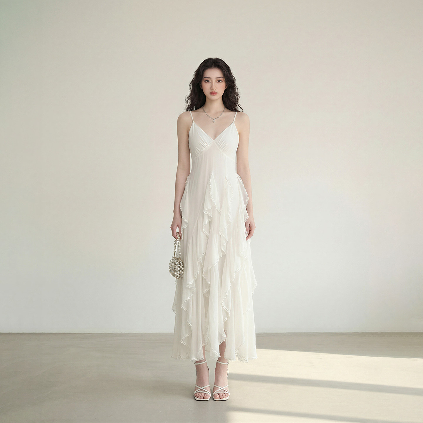 艾格法式仙女白色吊带连衣裙女V领不规则荷叶边收腰显瘦百搭长裙