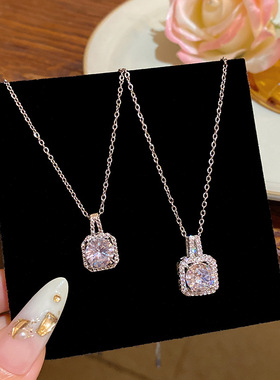 轻奢小众高级感方锆项链女毛衣链微镶锆石吊坠钛钢锁骨链网红颈链