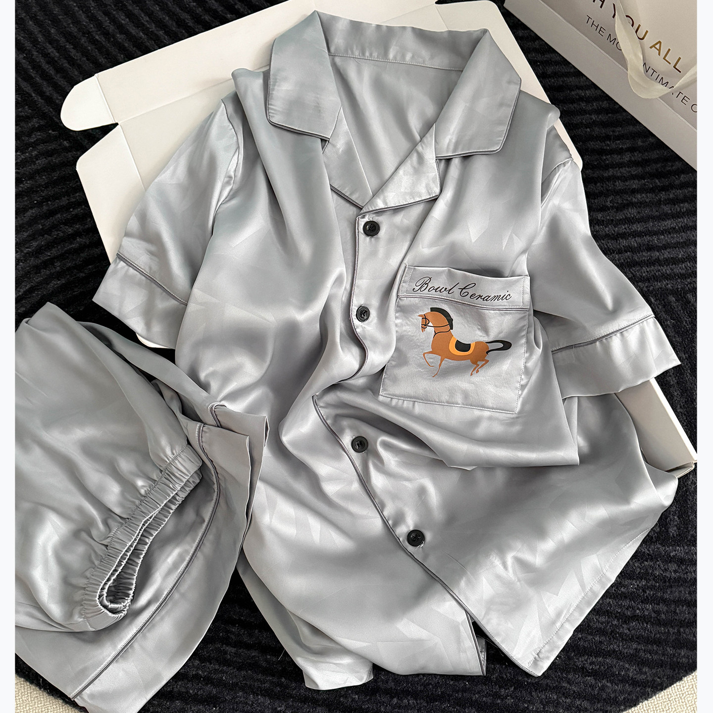 男士睡衣夏季冰丝绸短袖短裤2026新款高级感青少年大码宽松家居服