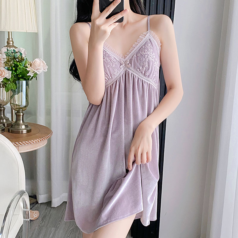 性感睡衣女款春秋新品金丝绒高级感纯色吊带睡裙蕾丝带胸垫家居服