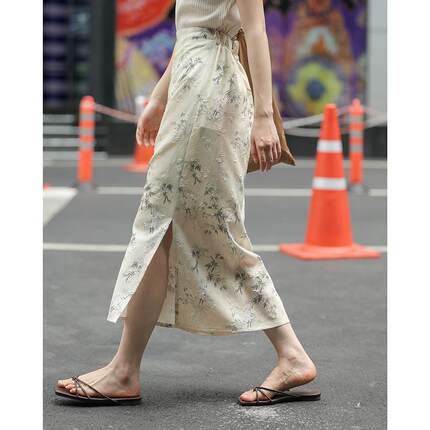 82924新中式碎花身气裙女夏高季腰显瘦质小个子裙子开叉字半半裙