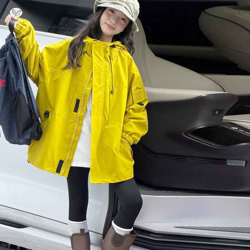 女童冲锋衣秋款2026新款女大童洋气风衣外套女孩休闲时尚秋装上衣