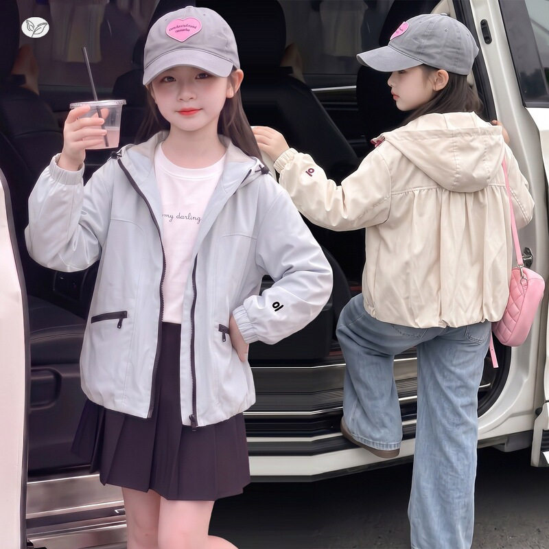 女童冲锋衣2026秋季新款中大童袖口刺绣连帽外套撞色拉链衫户外服