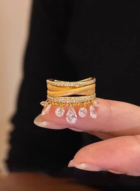 金色水滴流苏戒指女款中古轻奢高级感复古指环多层流苏拉丝食指戒