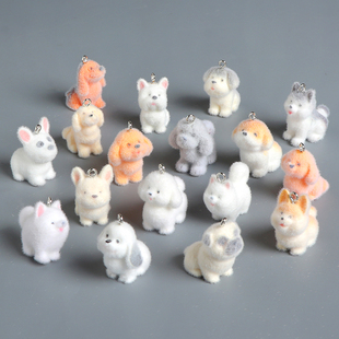 植绒立体小狗可爱萌宠树脂吊坠潮玩背包装饰车载桌面摆件钥匙挂件