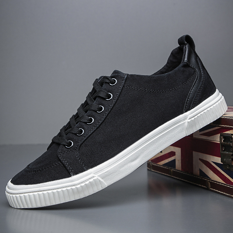 宝达透气板鞋休闲系带