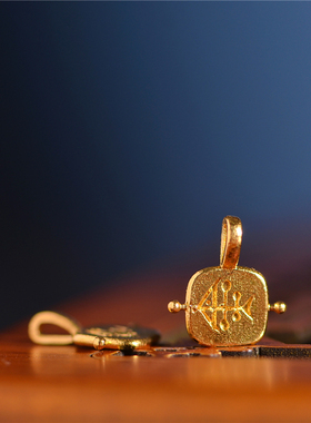 足金手工錾刻黄金鱼骨小吊坠