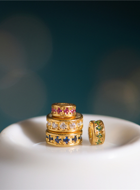 手工錾刻古法黄金镶嵌宝石圆形