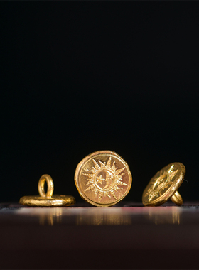 手工錾刻古法黄金日月星辰尾扣