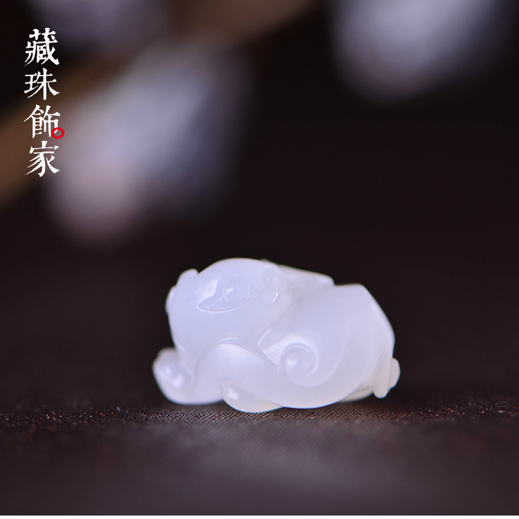 藏珠饰家 天然无优化和田玉籽料吊坠 兽雕刻件吊坠20